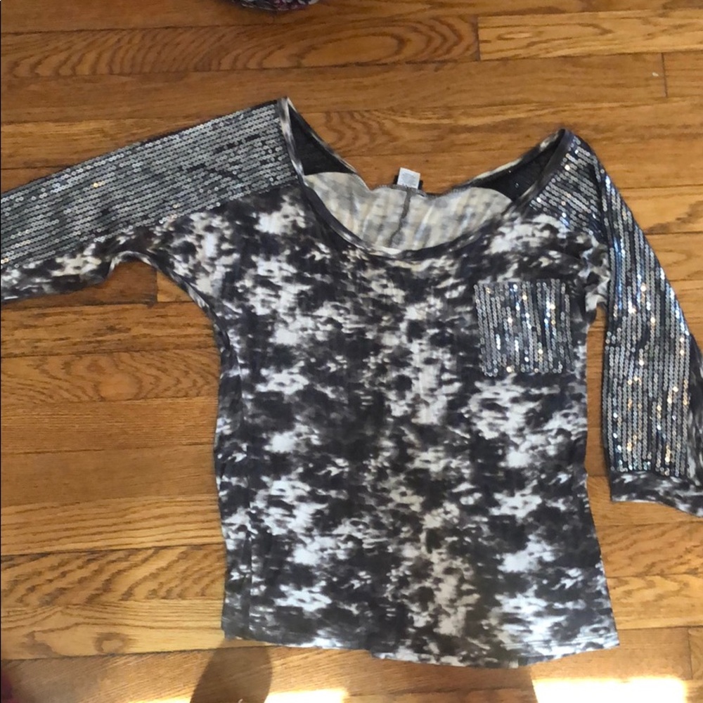 Buckle (Daytrip) Sequin Top